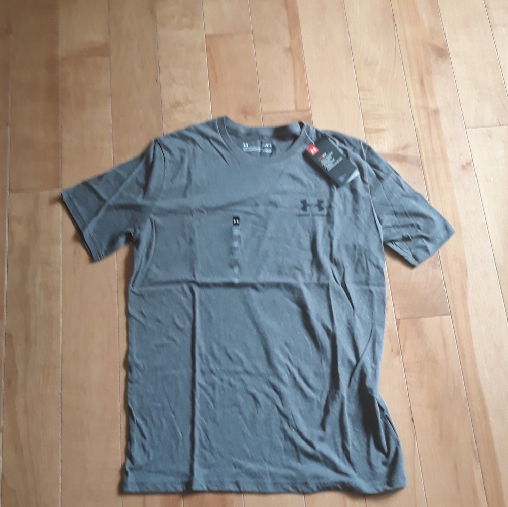 Under armour Tshirt